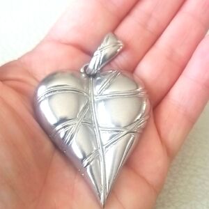 Large Silver Puffed Love Heart Pendant – Classic & Timeless